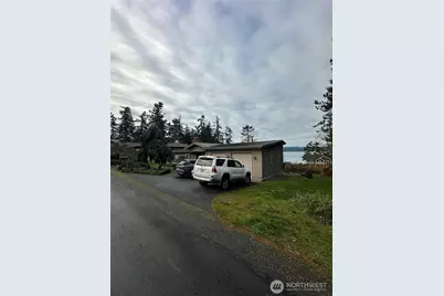730 Tillamuck Drive, La Conner, WA 98257 - Photo 17