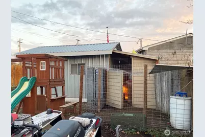 522 Locust Street, Omak, WA 98841 - Photo 25