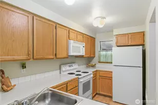 9606 NE 121st Ln, Kirkland, WA 98034 - Photo 9