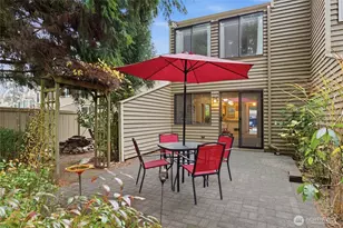 9606 NE 121st Ln, Kirkland, WA 98034 - Photo 3