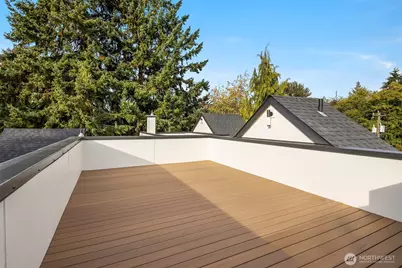 10827 11th Avenue NE, Seattle, WA 98125 - Photo 17