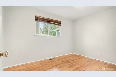 6201 Island Crest Way, Mercer Island, WA 98040 - Photo 21