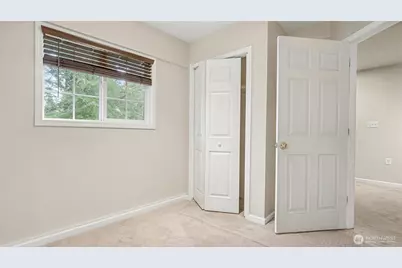 6201 Island Crest Way, Mercer Island, WA 98040 - Photo 13