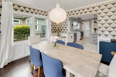 3249 27th Avenue W, Seattle, WA 98199 - Photo 9