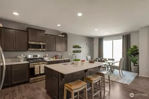 18722 106th Ave Ct E, Puyallup, WA 98374 - Photo 3