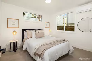 4412 1st Ave NE, Seattle, WA 98105 - Photo 5