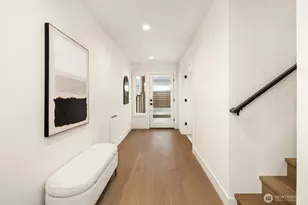 4412 1st Ave NE, Seattle, WA 98105 - Photo 3