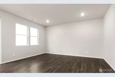 18726 Lipoma Place E, Puyallup, WA 98375 - Photo 5