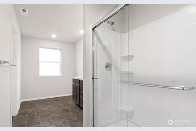 18726 Lipoma Place E, Puyallup, WA 98375 - Photo 21