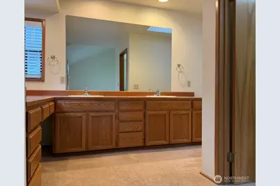 14918 SE 64th Street, Bellevue, WA 98006 - Photo 9