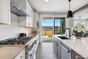 19448 116th Street Ct E, Bonney Lake, WA 98391 - Photo 7