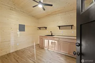 56115 Kernahan Rd E, Ashford, WA 98304 - Photo 5