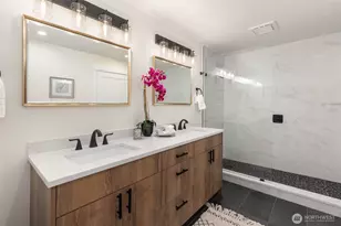 12528 SE 70th St, Newcastle, WA 98056 - Photo 21