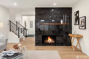 12528 SE 70th St, Newcastle, WA 98056 - Photo 17