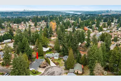 12528 SE 70th Street, Newcastle, WA 98056 - Photo 35