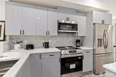 1926 S Washington Street #B203, Tacoma, WA 98405 - Photo 13