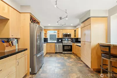 32130 27th Avenue SW, Federal Way, WA 98023 - Photo 5