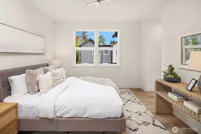 817 18th Avenue W, Kirkland, WA 98033 - Photo 15