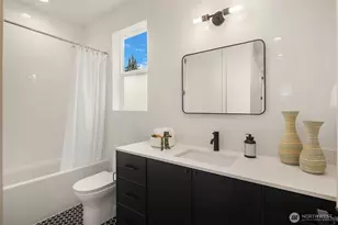 817 18th Ave W, Kirkland, WA 98033 - Photo 19