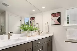 12002 20th Street NE, Seattle, WA 98125 - Photo 17