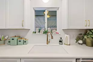 1215 Stillwell St NE, Olympia, WA 98516 - Photo 7