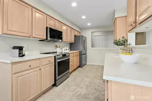 22535 SE Highland Cir, Issaquah, WA 98029 - Photo 9