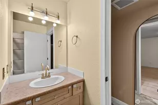 9805 Avondale Road NE, Redmond, WA 98052 - Photo 13