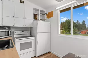 11285 SE Southworth Dr, Port Orchard, WA 98366 - Photo 15