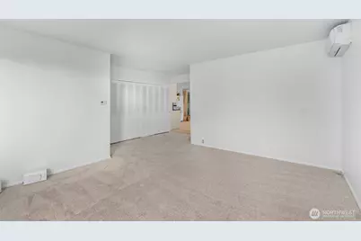 708 Warren Avenue N, Seattle, WA 98109 - Photo 21