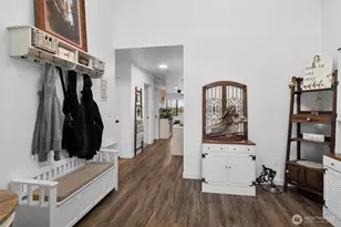 12760 Country Club Pl, Burlington, WA 98233 - Photo 5