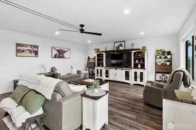 12760 Country Club Place, Burlington, WA 98233 - Photo 15