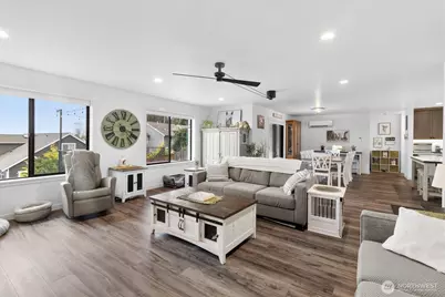 12760 Country Club Place, Burlington, WA 98233 - Photo 13