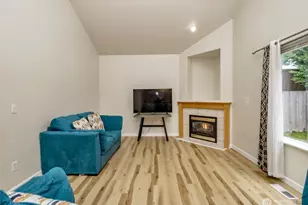 8717 161st St E, Puyallup, WA 98375 - Photo 7