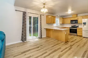 8717 161st St E, Puyallup, WA 98375 - Photo 9