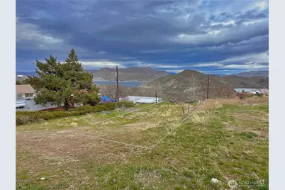 111 Young Street, Grand Coulee, WA 99133 - Photo 3