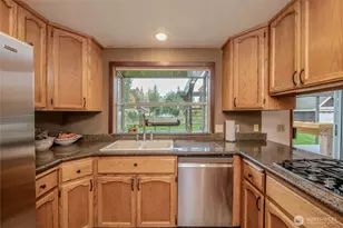 19516 SE 324th St, Kent, WA 98042 - Photo 9