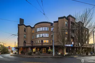 1417 Queen Anne Ave N, Seattle, WA 98109 - Photo 3