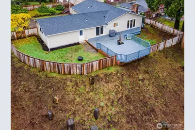 4614 Lakeridge Drive E, Lake Tapps, WA 98391 - Photo 23