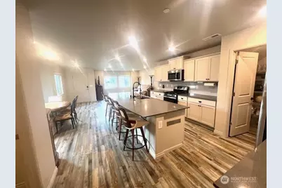 3572 Hoffman Hill Boulevard, DuPont, WA 98327 - Photo 5