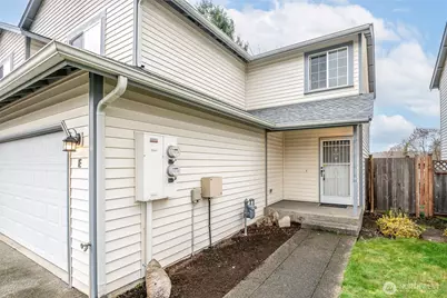 808 13th Street SE #E, Puyallup, WA 98372 - Photo 3