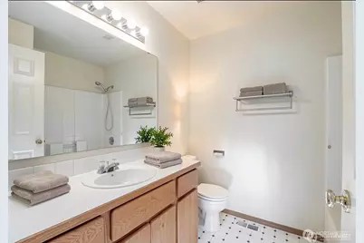 808 13th Street SE #E, Puyallup, WA 98372 - Photo 27