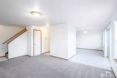 808 13th Street SE #E, Puyallup, WA 98372 - Photo 9