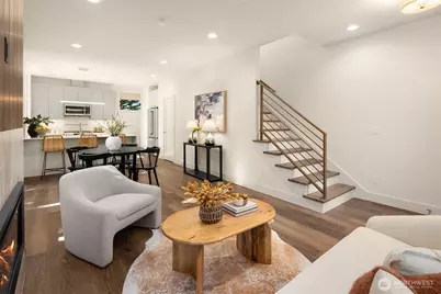 641 18th Avenue W, Kirkland, WA 98033 - Photo 3