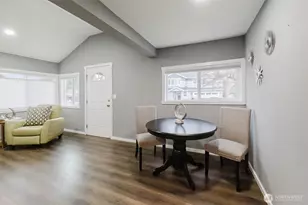 2805 NE Bowen St, Bremerton, WA 98310 - Photo 9