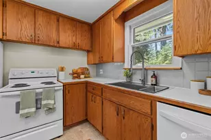 13523 23rd Pl NE, Seattle, WA 98125 - Photo 11