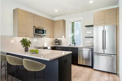 2817 Franklin Avenue E #B, Seattle, WA 98102 - Photo 3