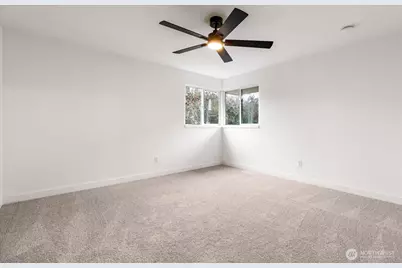 350 NE 7th Avenue, Oak Harbor, WA 98277 - Photo 11