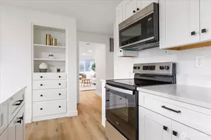 350 NE 7th Ave, Oak Harbor, WA 98277 - Photo 5