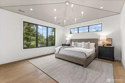 10789 SE 10th Street, Bellevue, WA 98004 - Photo 15