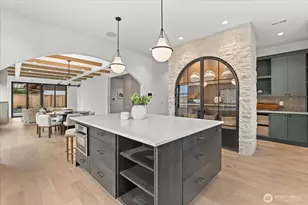 10789 SE 10th St, Bellevue, WA 98004 - Photo 5